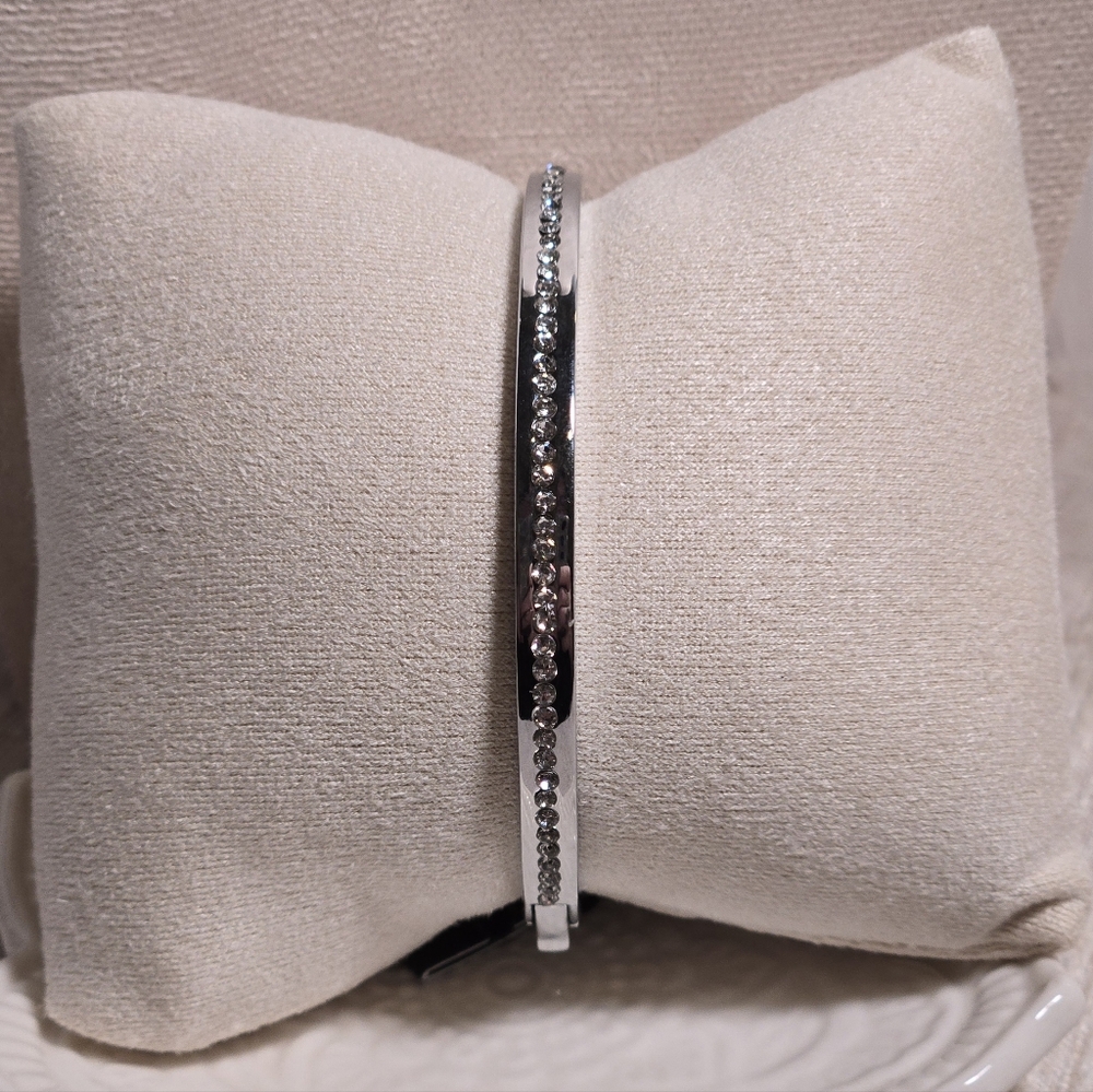 Kate Spade Ring It Up Crystal Pave Hinged Bangle Bracelet Silvertone NWT